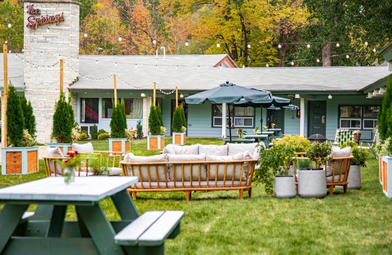 The Springs Motel New Ashford Экстерьер фото