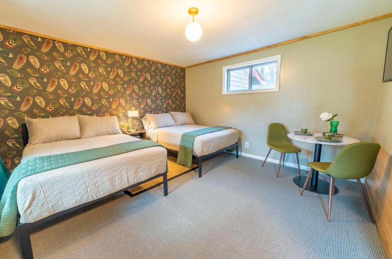 The Springs Motel New Ashford Экстерьер фото