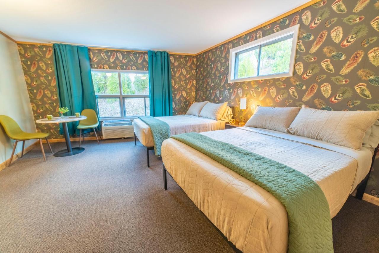 The Springs Motel New Ashford Экстерьер фото